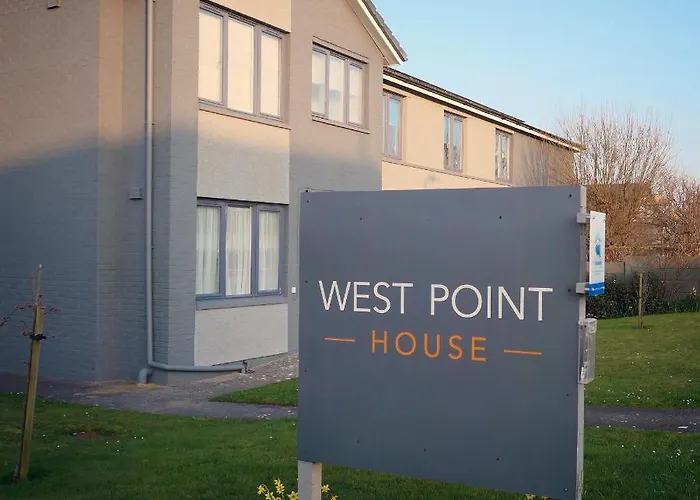 West Point House Hotel 3*