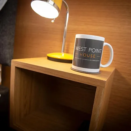 Hotel West Point House